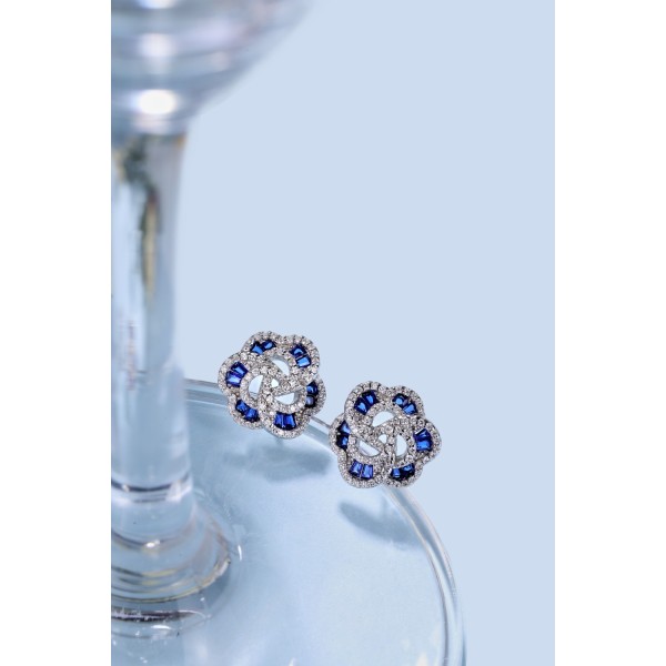 Cercei din argint cu flori și pietre verzi – cadoul perfect pentru femei elegante 3,79 gr